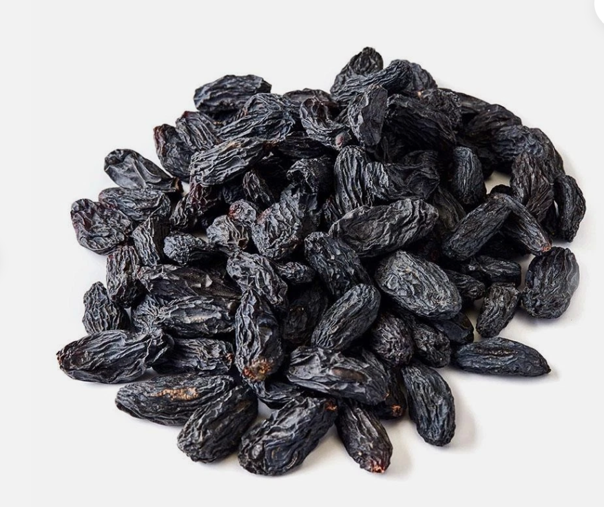 Premium black raisins from Sahyadri Nuts – nutrient-rich dried fruits for healthy snacking